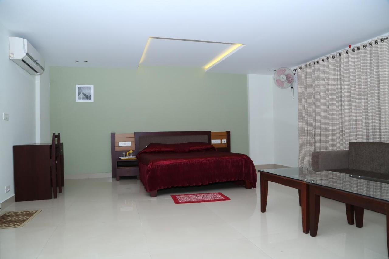 Hazmi Inn Perintalmanna ภายนอก รูปภาพ