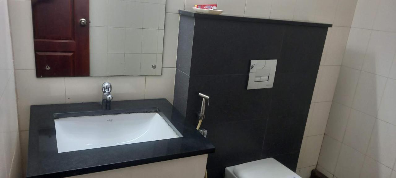 Hazmi Inn Perintalmanna ภายนอก รูปภาพ