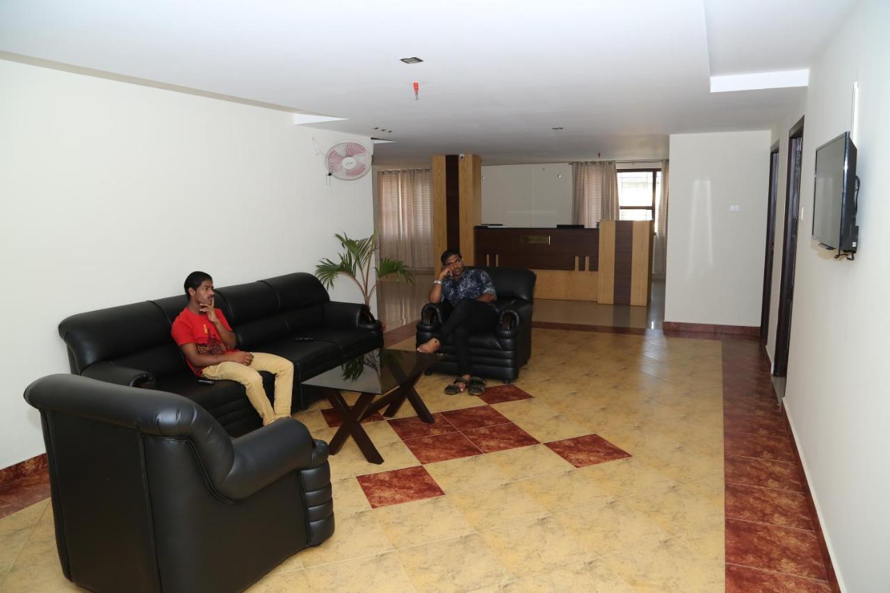 Hazmi Inn Perintalmanna ภายนอก รูปภาพ